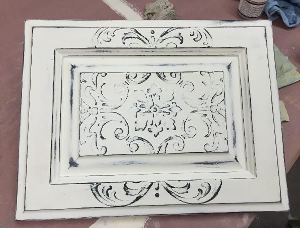 Mericela Embossed
